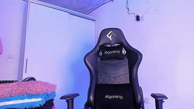 Dulce smith 1 online show from 03-03-26, 12:39