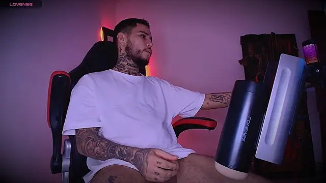 Junihn0 online show from 12-21-25, 06:59