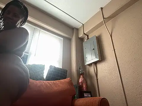 Eboni03 online show from 12-11-24, 06:20