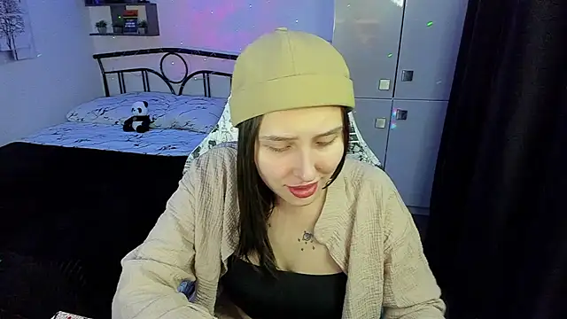 LinaTruly online show from 11-14-25, 09:57