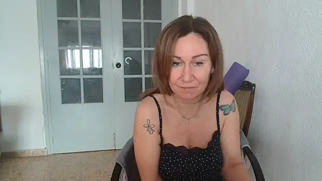 Snapshot of TamaraSweetxo chatting on 02-26-25, 11:30 TamaraSweetxo online show from 02-26-25, 11:30