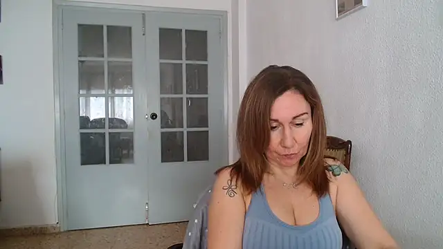 Snapshot of TamaraSweetxo chatting on 03-10-25, 11:53 TamaraSweetxo online show from 03-10-25, 11:53