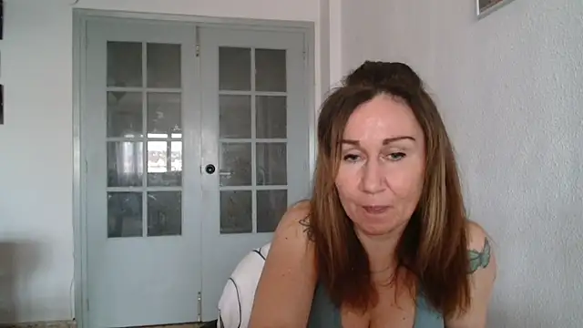 Snapshot of TamaraSweetxo chatting on 03-20-25, 05:25 TamaraSweetxo online show from 03-20-25, 05:25