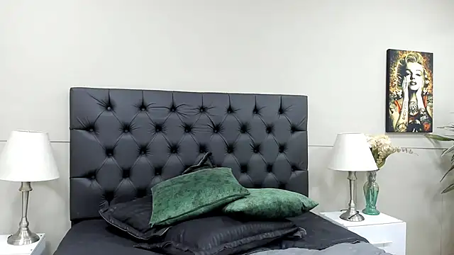 Snapshot of Robin_Rief chatting on 09-10-25, 03:17 Robin Rief online show from 09-10-25, 03:17