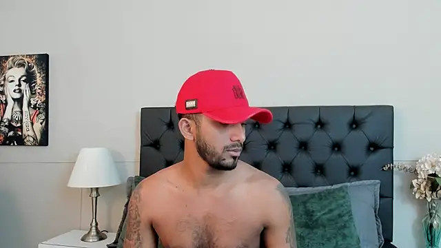 Snapshot of Robin_Rief chatting on 09-21-25, 03:30 Robin Rief online show from 09-21-25, 03:30