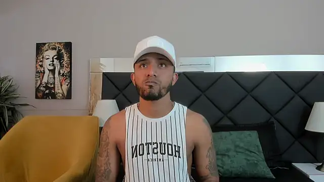 Robin Rief online show from 11-08-25, 03:29