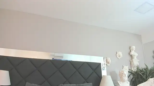 Robin Rief online show from 11-19-25, 03:28