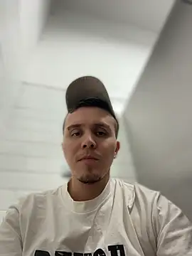 adam-rivera online show from 04-21-26, 01:42