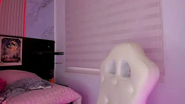 misscheelsee online show from 02-17-25, 09:19