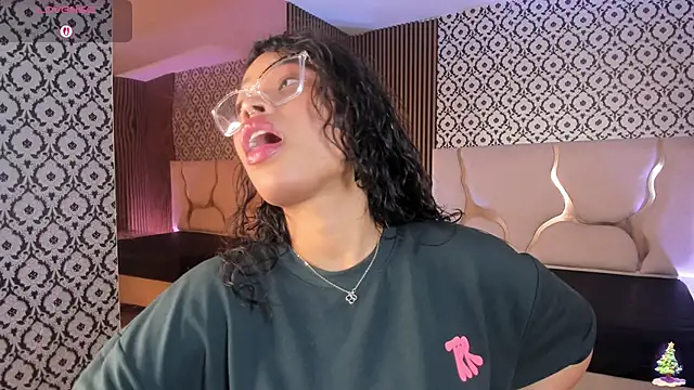 penelope tay1 online show from 12-23-25, 03:26