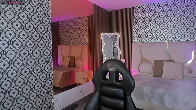 penelope tay1 online show from 01-17-26, 03:11