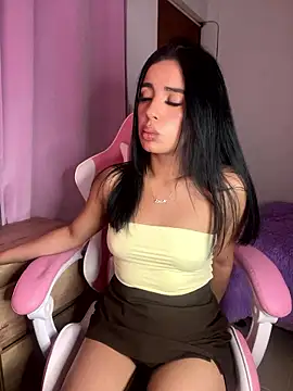 Emily-14 online show from 01-10-26, 06:04