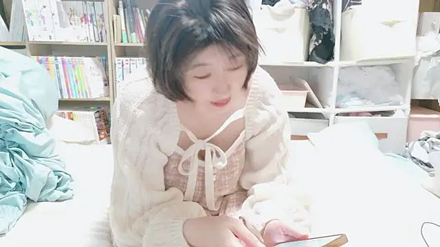 Snapshot of morikawa_sayaka chatting on 05-11-26, 01:44 morikawa sayaka online show from 05-11-26, 01:44