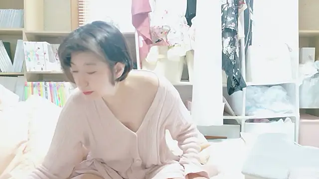 Snapshot of morikawa_sayaka chatting on 05-25-26, 11:22 morikawa sayaka online show from 05-25-26, 11:22