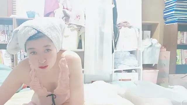 Snapshot of morikawa_sayaka chatting on 06-05-26, 12:39 morikawa sayaka online show from 06-05-26, 12:39