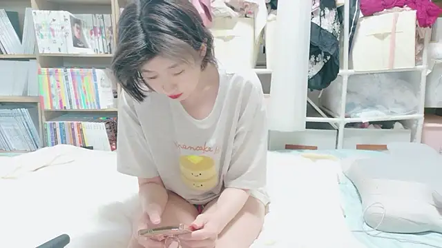 Snapshot of morikawa_sayaka chatting on 07-05-26, 11:34 morikawa sayaka online show from 07-05-26, 11:34