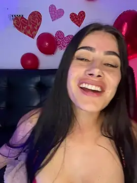 Snapshot of Sweet_and_caramel chatting on 02-14-25, 11:53 Sweet and caramel online show from 02-14-25, 11:53
