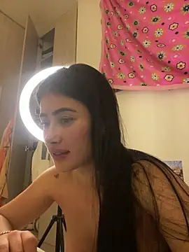 Snapshot of Sweet_and_caramel chatting on 03-21-25, 06:27 Sweet and caramel online show from 03-21-25, 06:27