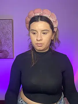 Snapshot of SaraBraun_ chatting on 07-18-26, 07:39 SaraBraun online show from 07-18-26, 07:39