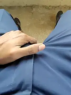 bananadick     online show from 12-17-24, 08:45