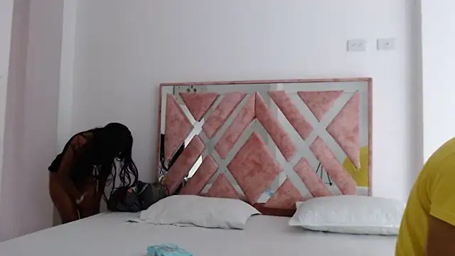 Snapshot of dream_fulfilled chatting on 01-22-25, 03:29 dream fulfilled online show from 01-22-25, 03:29