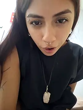 Jazmin-Cerezita online show from 02-26-26, 01:37