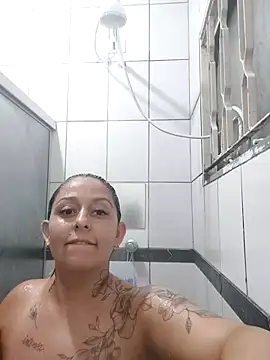 Snapshot of baixinhaloira chatting on 02-21-25, 01:33 baixinhaloira online show from 02-21-25, 01:33