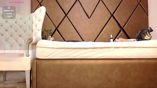 LunitaDiva online show from 01-21-25, 12:07