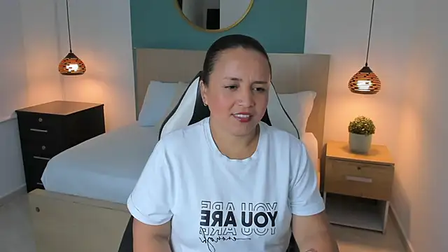 linda rios  online show from 01-07-25, 07:06