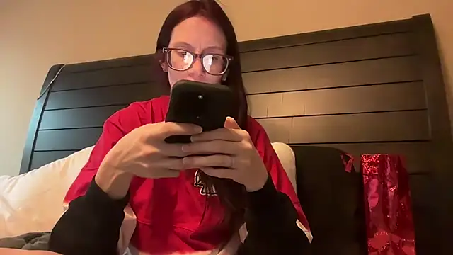 Snapshot of yourstrulylivy69 chatting on 03-11-25, 12:00 yourstrulylivy69 online show from 03-11-25, 12:00