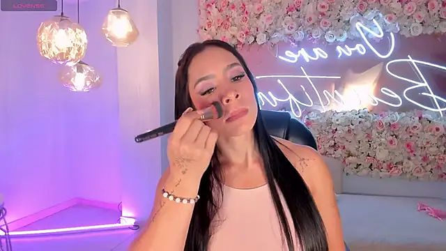 IsabelBornner online show from 12-22-25, 06:49