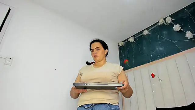 africa holmes online show from 06-26-26, 02:27