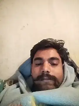 Solomen00 online show from 12-18-24, 04:06