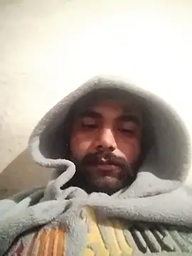 Solomen00 online show from 12-31-24, 05:40