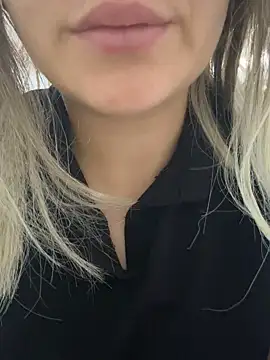 Snapshot of Gamzemm8888 chatting on 03-09-25, 12:20 Gamzemm8888 online show from 03-09-25, 12:20