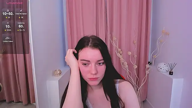 Lana  Cute  online show from 01-03-25, 12:08
