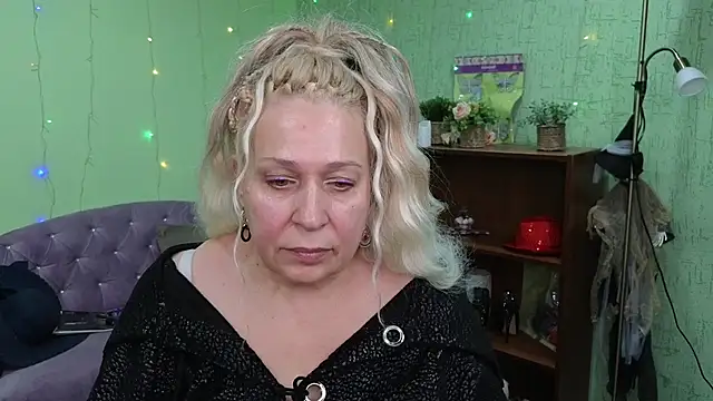 Snapshot of Penelope_Pinky chatting on 12-30-24, 04:19 Penelope Pinky online show from 12-30-24, 04:19