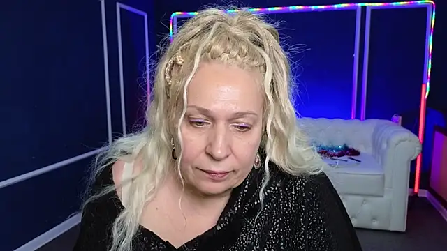 Snapshot of Penelope_Pinky chatting on 12-30-24, 07:21 Penelope Pinky online show from 12-30-24, 07:21