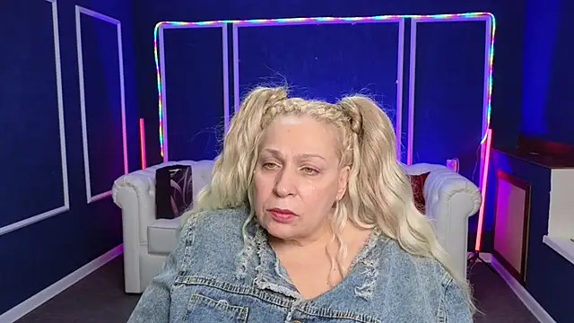 Snapshot of Penelope_Pinky chatting on 01-07-25, 11:35 Penelope Pinky online show from 01-07-25, 11:35
