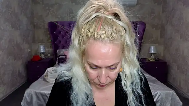 Snapshot of Penelope_Pinky chatting on 01-09-25, 05:43 Penelope Pinky online show from 01-09-25, 05:43