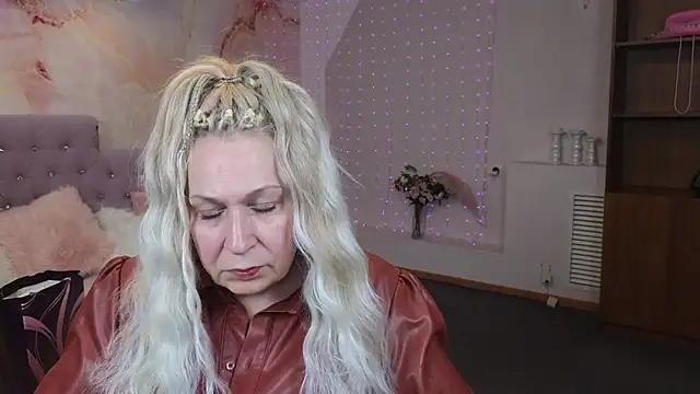 Snapshot of Penelope_Pinky chatting on 01-17-25, 05:19 Penelope Pinky online show from 01-17-25, 05:19
