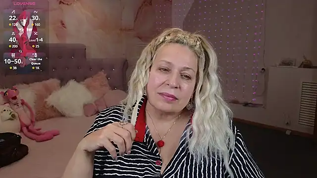 Snapshot of Penelope_Pinky chatting on 02-03-25, 08:35 Penelope Pinky online show from 02-03-25, 08:35