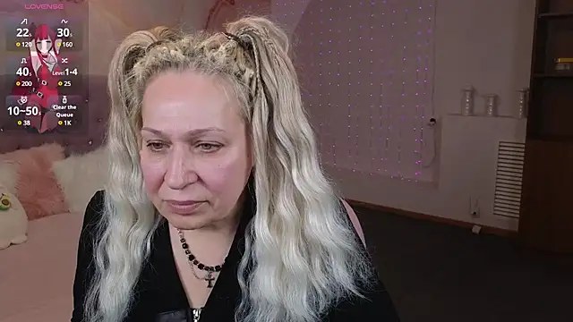 Snapshot of Penelope_Pinky chatting on 02-04-25, 02:32 Penelope Pinky online show from 02-04-25, 02:32