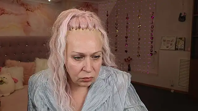 Snapshot of Penelope_Pinky chatting on 02-23-25, 02:25 Penelope Pinky online show from 02-23-25, 02:25