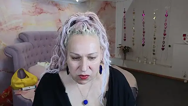 Snapshot of Penelope_Pinky chatting on 09-17-25, 12:18 Penelope Pinky online show from 09-17-25, 12:18