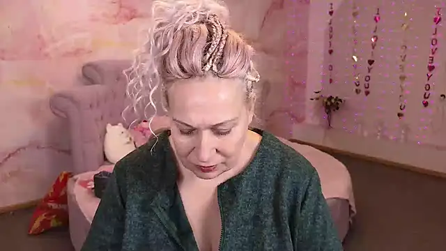 Snapshot of Penelope_Pinky chatting on 10-08-25, 08:56 Penelope Pinky online show from 10-08-25, 08:56