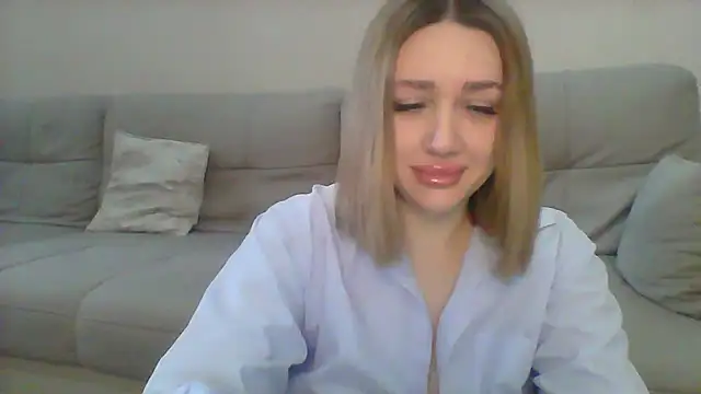 Snapshot of VickyLove047 chatting on 02-06-25, 08:18 VickyLove047 online show from 02-06-25, 08:18