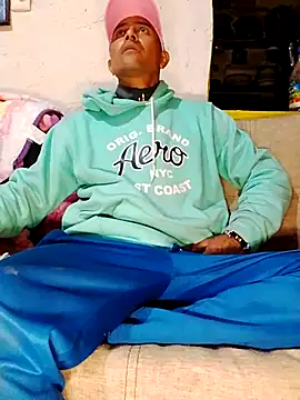 NewBe9D9 online show from 11-26-25, 09:21