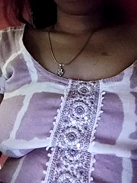 Snapshot of sunita-doll chatting on 03-12-25, 09:44 sunita-doll online show from 03-12-25, 09:44