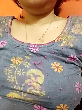 Snapshot of sunita-doll chatting on 03-19-25, 08:45 sunita-doll online show from 03-19-25, 08:45